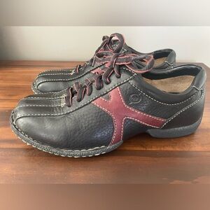 Vintage Born Black‎ and Burgundy Leather Bowling Shoes